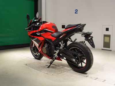 Honda CBR400R 2022