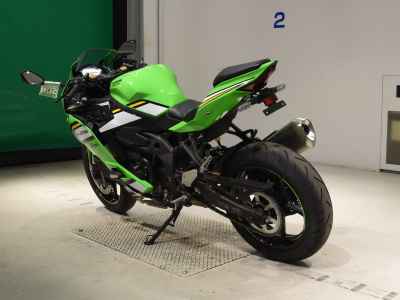 Kawasaki Ninja ZX-4RR 2024
