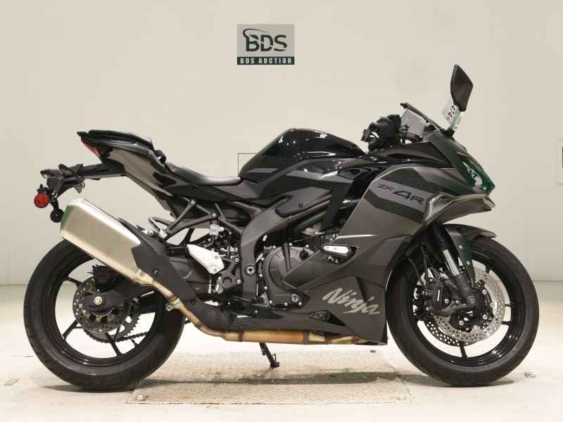 Kawasaki Ninja ZX-4R SE 2025