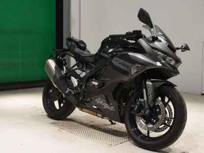 Kawasaki Ninja ZX-4R SE 2025