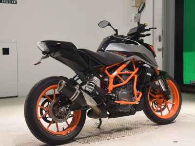 KTM 390 Duke 2021