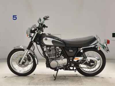 Yamaha SR400 2021
