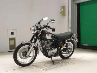 Yamaha SR400 2021