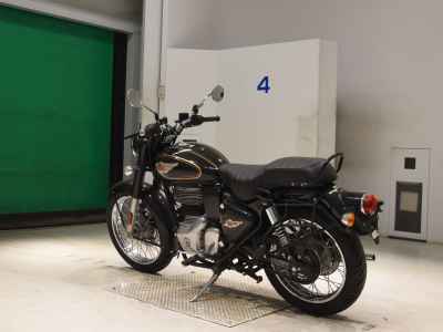 Royal Enfield Bullet 350 2024
