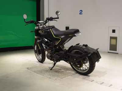 Husqvarna Svartpilen 401 2018