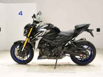 Suzuki GSX-S750 2022