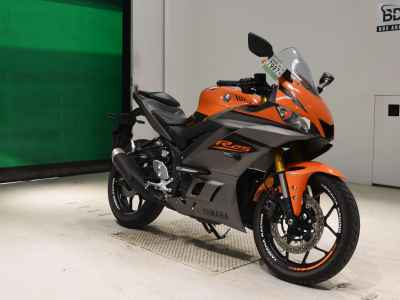 Yamaha YZF-R25 2022