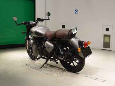 Royal Enfield Classic 350 2023