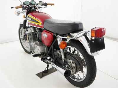 Honda CB750F 2021