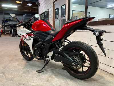 Yamaha YZF-R3 2015
