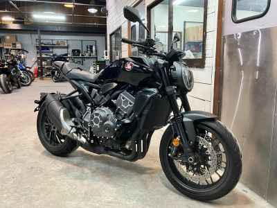 Honda CB1000R 2023