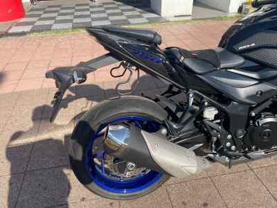 Suzuki GSX-S750 2021