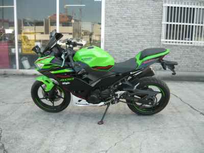 Kawasaki Ninja 400 KRT Edition 2019