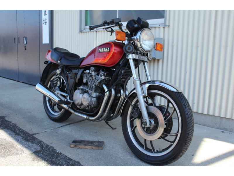 Yamaha XJ550