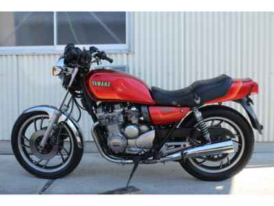 Yamaha XJ550