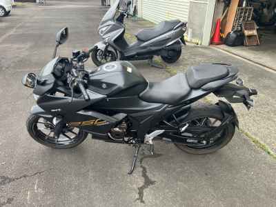 Suzuki Gixxer 250SF