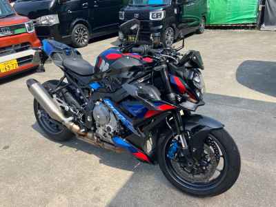 BMW M1000R 2023