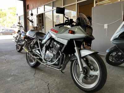 Suzuki GSX250S Katana