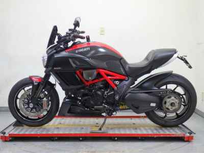 Ducati Diavel 2014