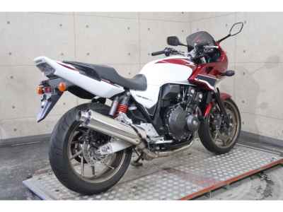 Honda CB400 Super Boldor 2017