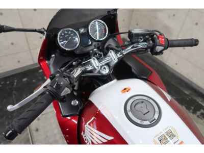 Honda CB400 Super Boldor 2017