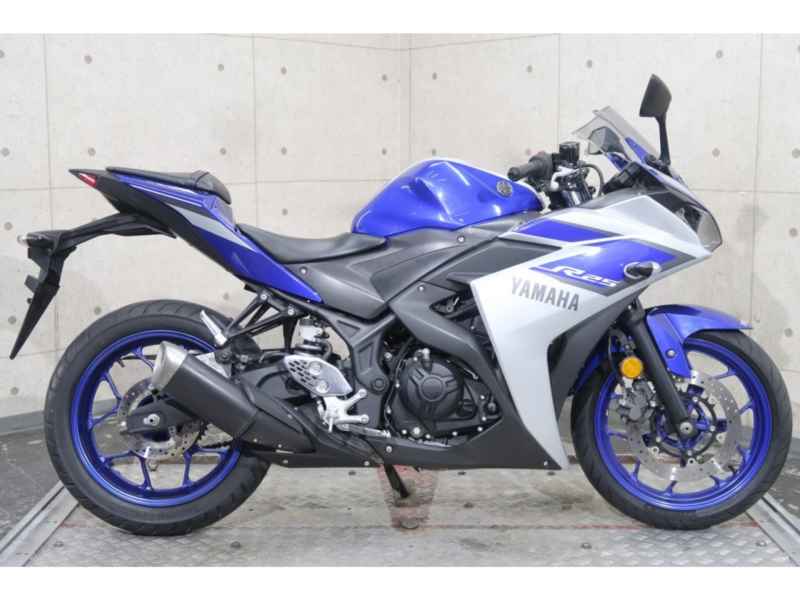Yamaha YZF-R25 2015
