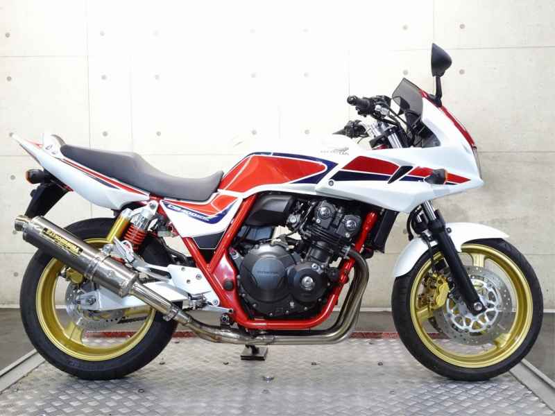 Honda CB400 Super Boldor 2011