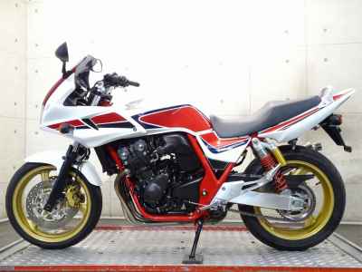 Honda CB400 Super Boldor 2011