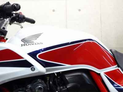 Honda CB400 Super Boldor 2011