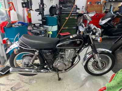 Yamaha SR400 2010