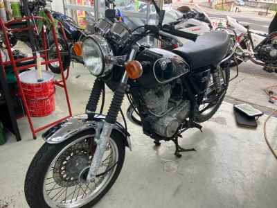 Yamaha SR400 2010
