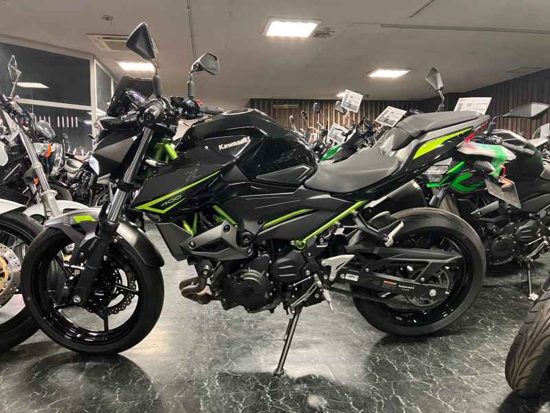 Kawasaki Z400 2024