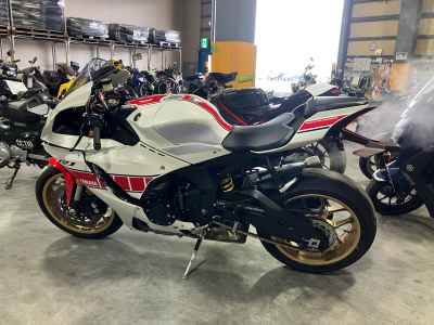Yamaha YZF-R1 2022