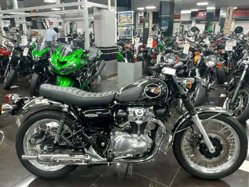 Kawasaki W800 2022