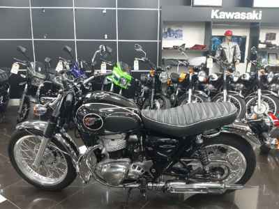 Kawasaki W800 2022