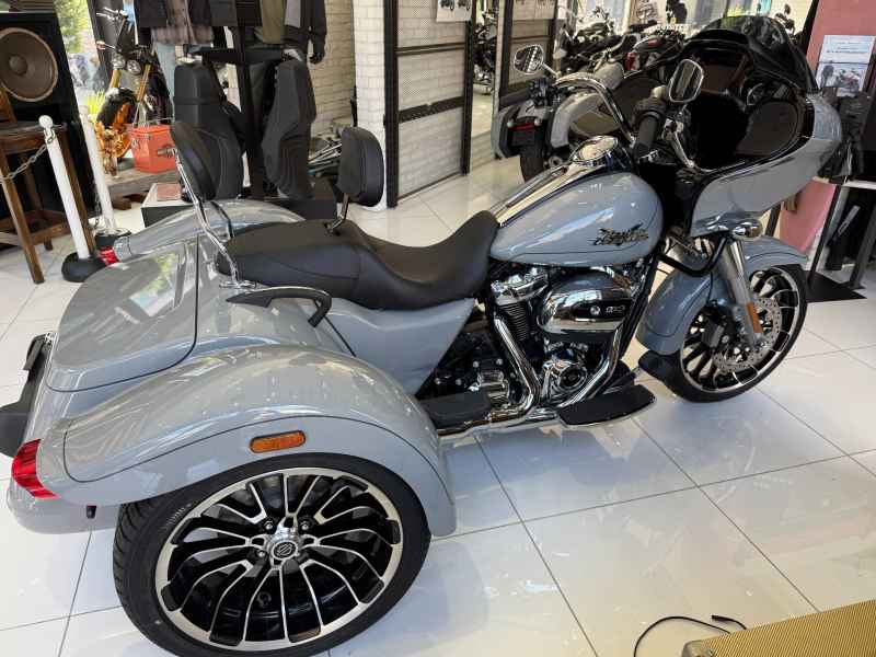 Harley-Davidson Road Glide FLTRT1870 2024