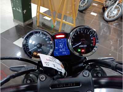 Kawasaki Z900RS 2024