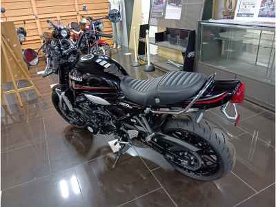 Kawasaki Z900RS 2024