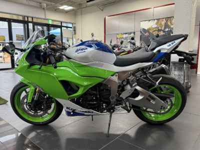 Kawasaki Ninja ZX-6R 2024