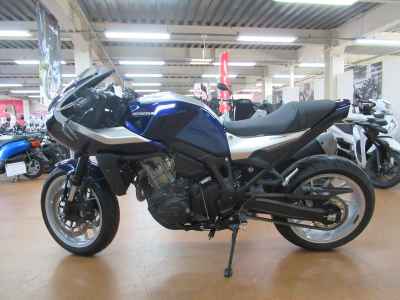 Honda Hawk 11 2022
