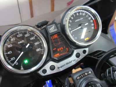 Honda CB400 Super Boldor 2021