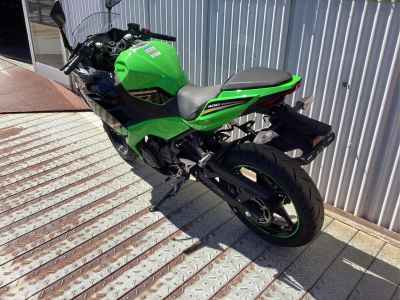 Kawasaki Ninja 400 KRT Edition 2020