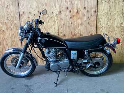 Yamaha SR400 2020