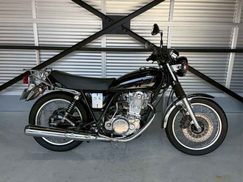 Yamaha SR400 2020