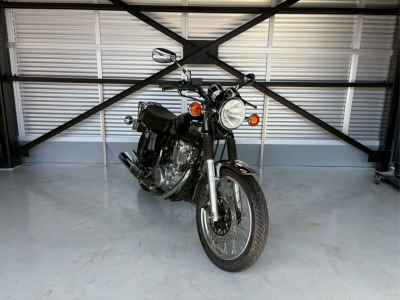 Yamaha SR400 2020