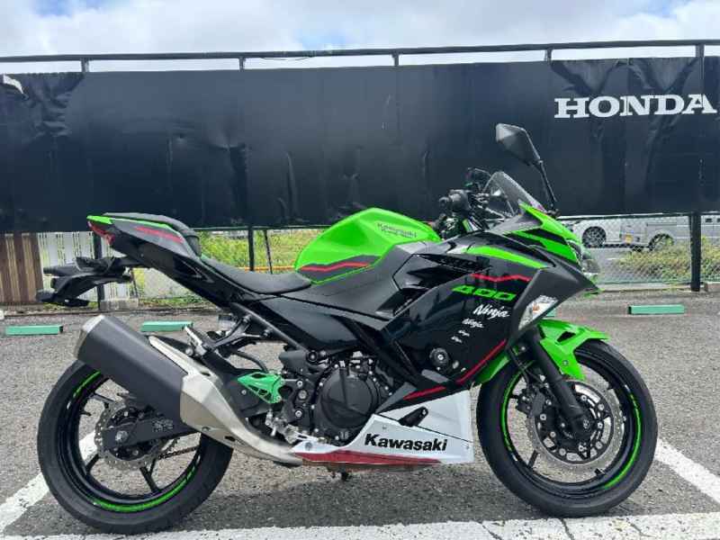 Kawasaki Ninja 400 KRT Edition 2022