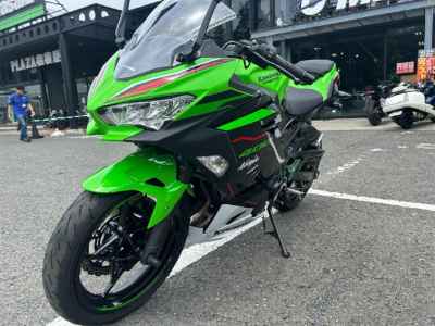 Kawasaki Ninja 400 KRT Edition 2022
