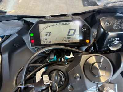 Yamaha YZF-R25 2021