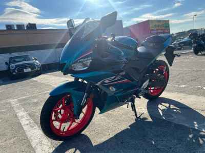 Yamaha YZF-R25 2021