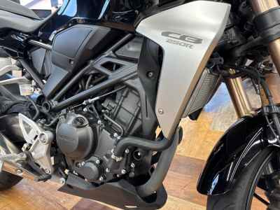 Honda CB250R 2019